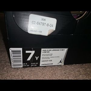 Jordan low 11s pink snakeskin retro